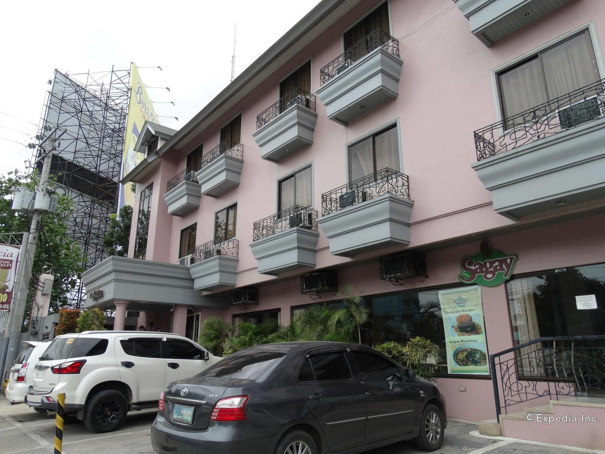 Casa Leticia Business Inn Davao City Esterno foto